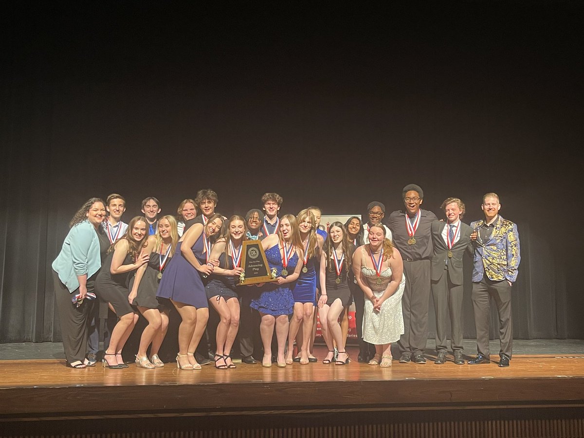 FineArts_FBISD's tweet photo. Congrats to Hightower, Ridge Point & Bush for advancing to the 6A BiDistrict UIL OAP contest! Amazing shows tonight!! @HHSCanesTheatre @RPTheatreBoost @rphstheatre_ @bush_theater @FortBendISD https://t.co/SmUDvNjNIE