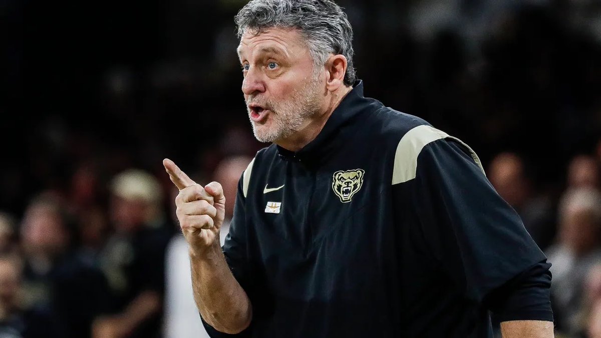 OH_SportsTalk's tweet image. I would run through a wall for this man! #MarchMadnessMBB #MarchMadness #Oakland #MarchMadness2024