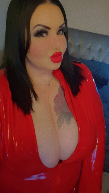 On cam now ! https://t.co/DhYWJVB2lS<a href="/tag/newprofilepic"class="tags"><span>#newprofilepic</span></a>