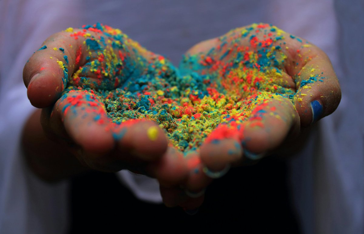 broadadventure's tweet photo. May the colors of Holi fill your life with brightness and positivity. Let this festival remind you to spread love, kindness, and harmony wherever you go." Happy Holi ! https://t.co/RYxG7AvXfQ