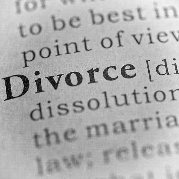 vicOffraud's tweet image. ️️ ️️ 
️️ ️️ 
RUKMASARA, 1988.
Sudah dua kali alami perceraian.
Boleh kenalan?
️️ ️️ 
️️ ️️