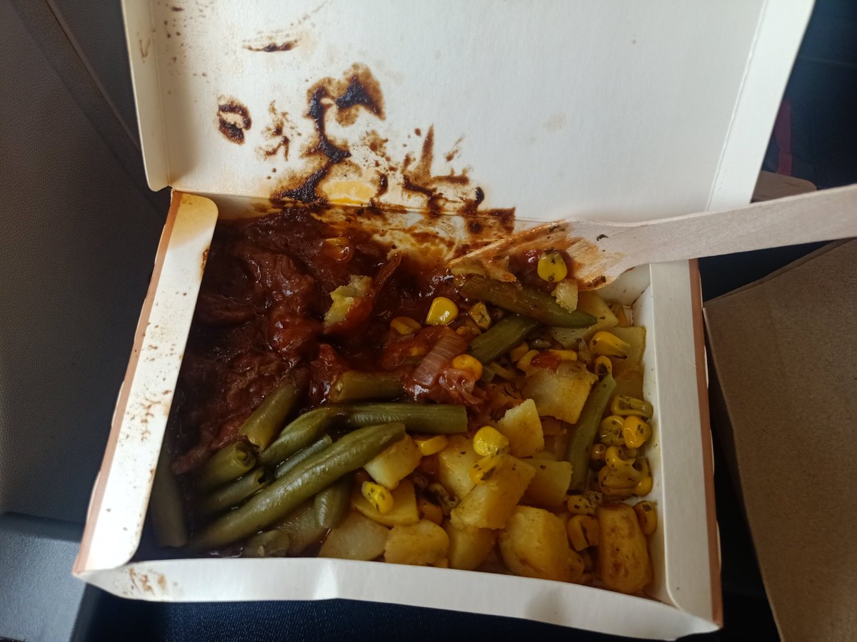 malcolmmichael's tweet image. The fall of a once great company.

This Qantas lunch service looks like a truckers stop toilet.

#qantas @qantas