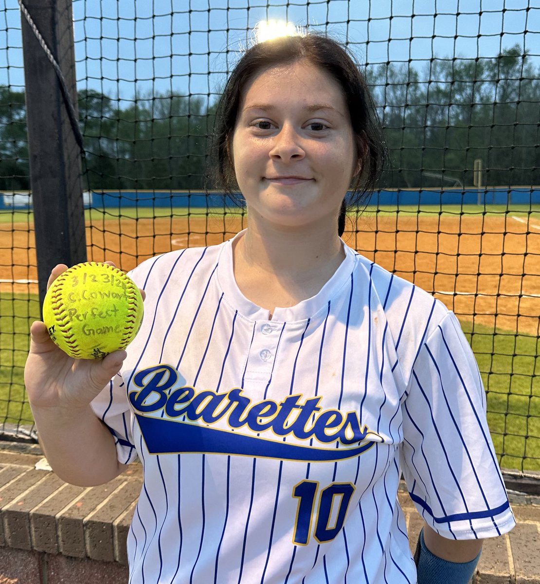 Congratulations to our #10 Cheyenne Cowart! She pitched a PERFECT GAME tonight! All of her hard work is paying off!
#AlwaysMovingForward #Sharks