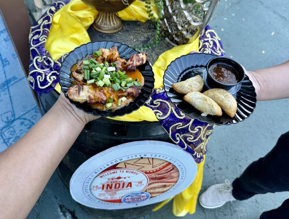 At Six Flags Magic Mountain Flavors of the World Food Festival, you can sample food & beverages from 7 countries! Event takes place Sat & Sun until May 5th. Here are some of the tasty food items you can get: 🇨🇳🇮🇹🇬🇷🇰🇷🇮🇳🇲🇽@SFMagicMountain #SixFlagsFlavors