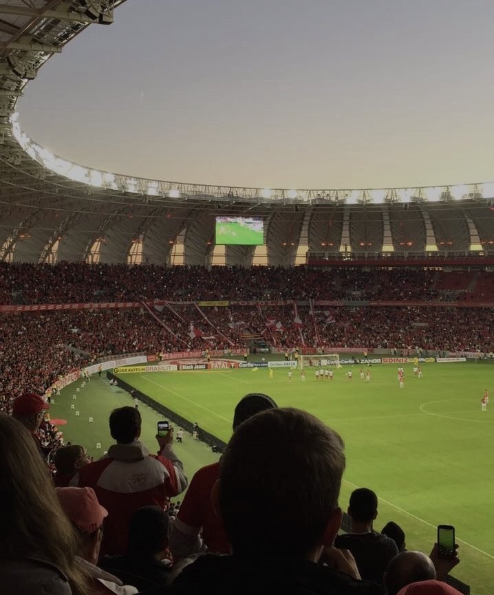 ser feliz p mim não custa caro…