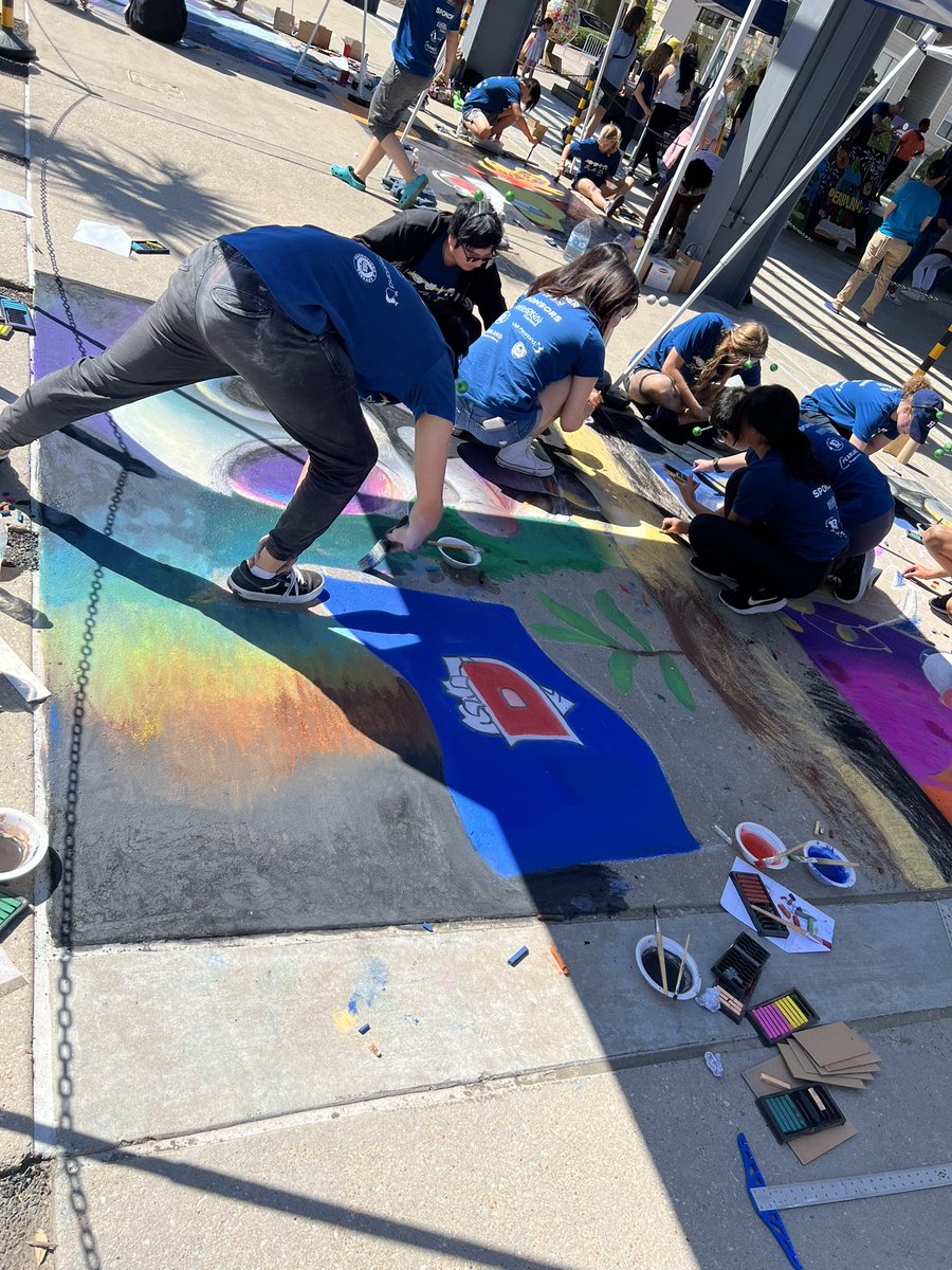 LOVED the Science/ Space theme at Pearland ISD Big Art Day ! Check out the students work ! ❤️🚀🌕👨🏾‍🚀