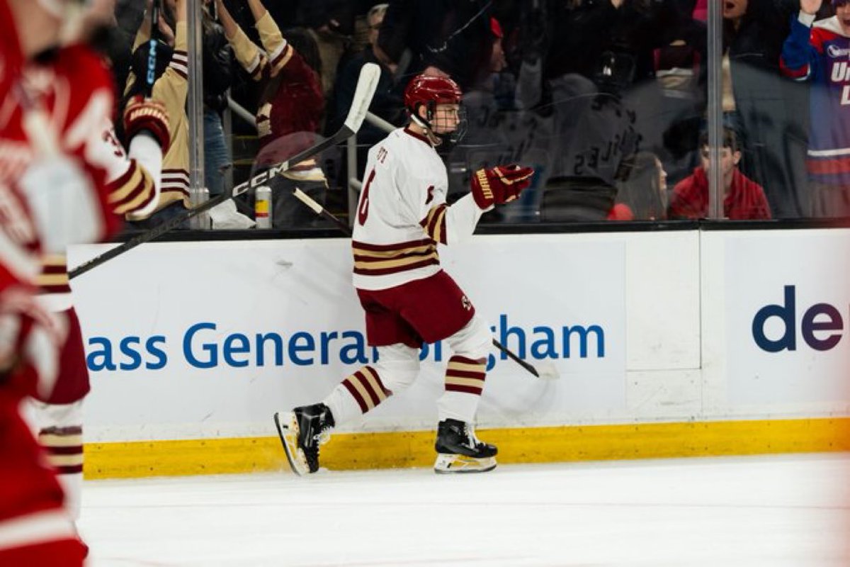 FOUR goals tonight for <a href="/BC_MHockey/">BC Men's Hockey</a> freshman and <a href="/SanJoseSharks/">San Jose Sharks</a> prospect Will Smith 🚨
