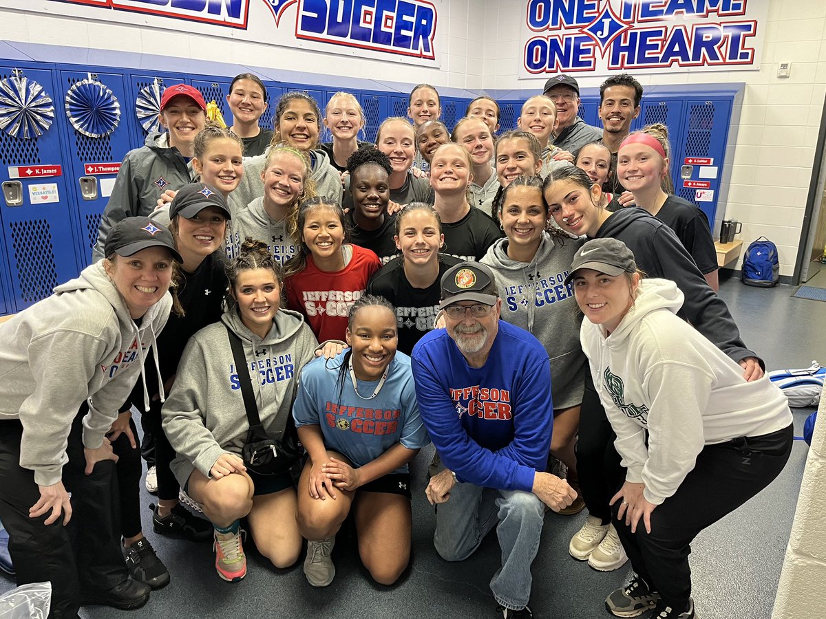 KhloeSRob's tweet image. Big win yesterday against Clarke Central!! We secured the number one seed and were crowned Region Champs 🏆🏆🏆@jtownsoccer @ImCollegeSoccer @PrepSoccer @TopDrawerSoccer @TopDrawerSoccer @NEGARecruits @ImYouthSoccer @nxtgen_soccer @AllianceSC_08G @SoccerMomInt