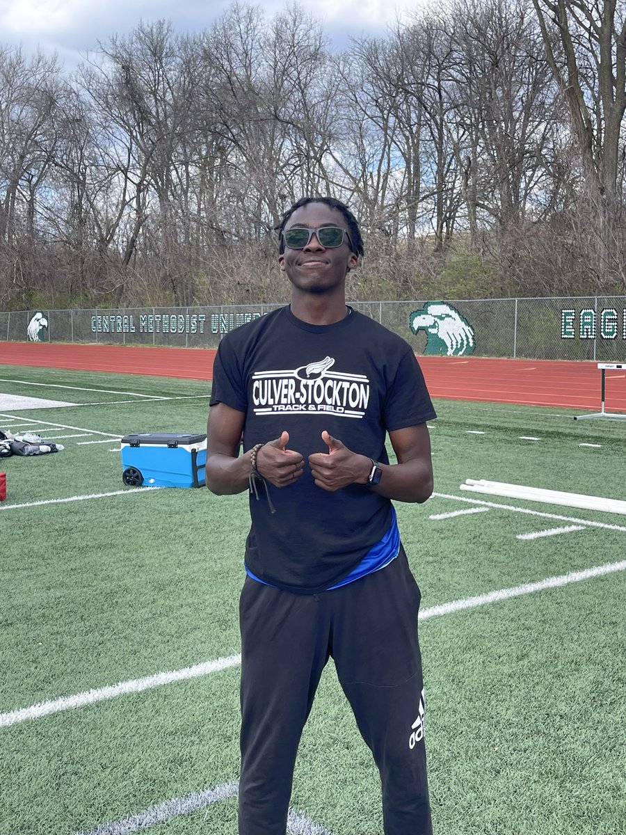 Jabez Rivers places 2nd in the men’s 400m hurdles with a time of 56.90! #GoWild #CSContheHill #CSCWildcats