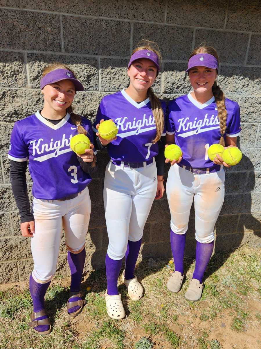 Great day for our JV team in a double header vs. Show Low👏 Congratulations to Kennedy Ryan for hitting 3 home runs and Kennedy Carey and Emma Reich for each hitting a home run💜⚔️ #mudita