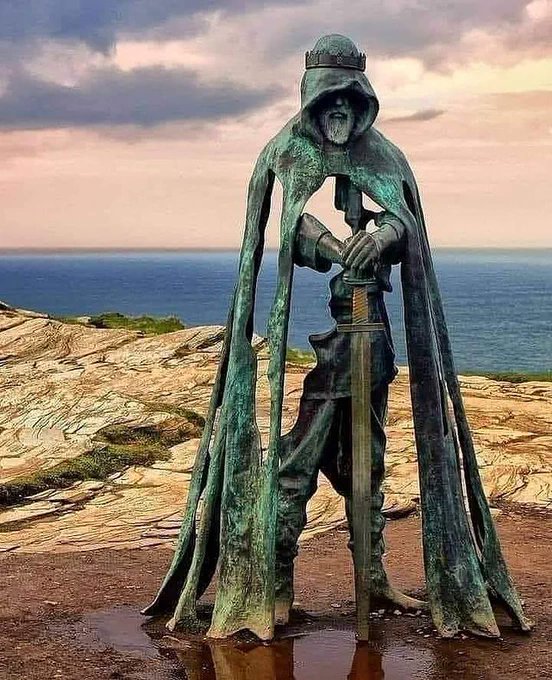 Statue of King Arthur by Rubin Eynon, Tintagel Castle, England.