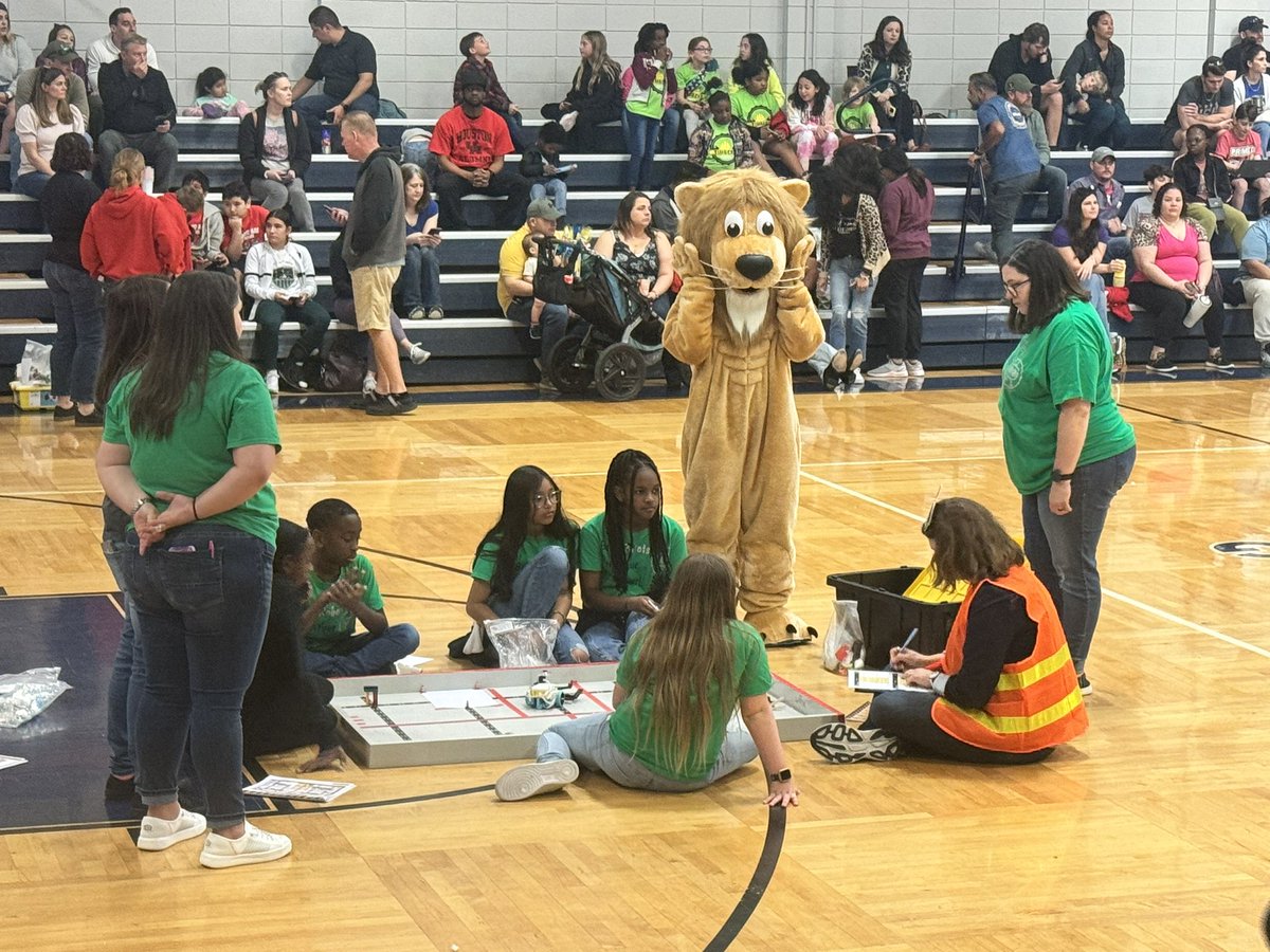 Great job PLE LIONS 🦁!!! Our Robotics team did a great job in competing today at the district HERO competition. Thank you sponsors for getting them ready for today! @ClaThomas_PLE @ThreattSoviet @KWhite_PLE @lauraboulet_PLE @JinksNat_PLE @HumbleISD_DDI