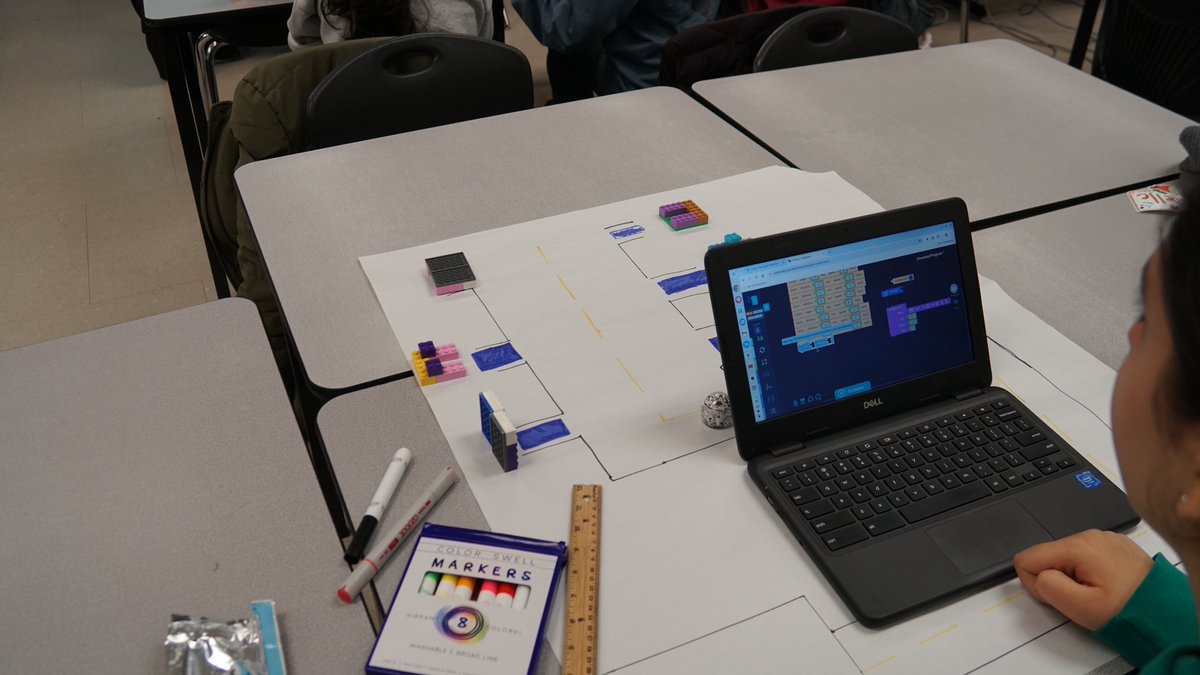 claytell's tweet image. This is the second dedicated Peel Go event that @k2iacademy @LassondeSchool has done with @PeelSchools students. They had an engaging experience @SandalwoodH_SS looking forward to next event. #PeelSciTech #PeelSTEAM