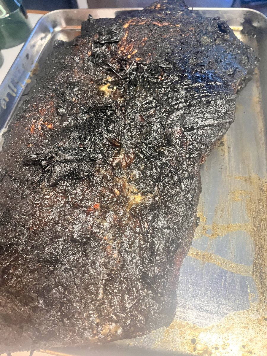 beyondlimits's tweet image. Easter brisket ruined by the Er2 on my @recteq_official 380 😭 I did all the right things. First a fire then it died overnight. Help please!