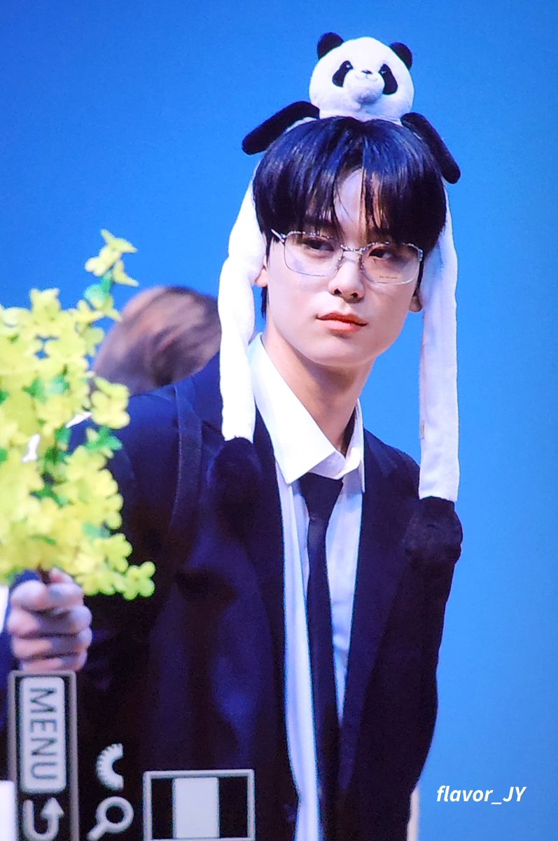 flavor_JY's tweet photo. 240331 미니레코드 
#주연 #JUYEON
#더보이즈 #THEBOYZ https://t.co/7gMyHvLink