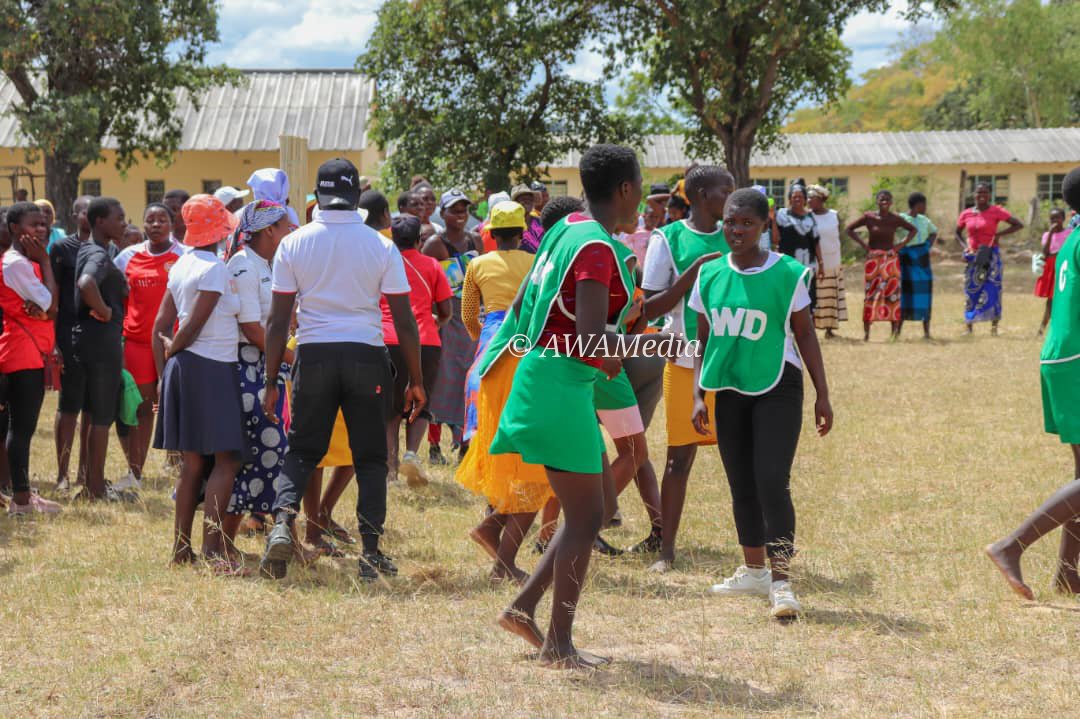 We're spiking up a grand finale to #WomensMonth with a netball tournament in rural Mutoko We're using the power of sport to: Strengthen grassroots feminism ⚖️ Advance gender equality ‍♀️ Challenge harmful norms Build sisterhood & solidarity among rural women & girls #GirlPower