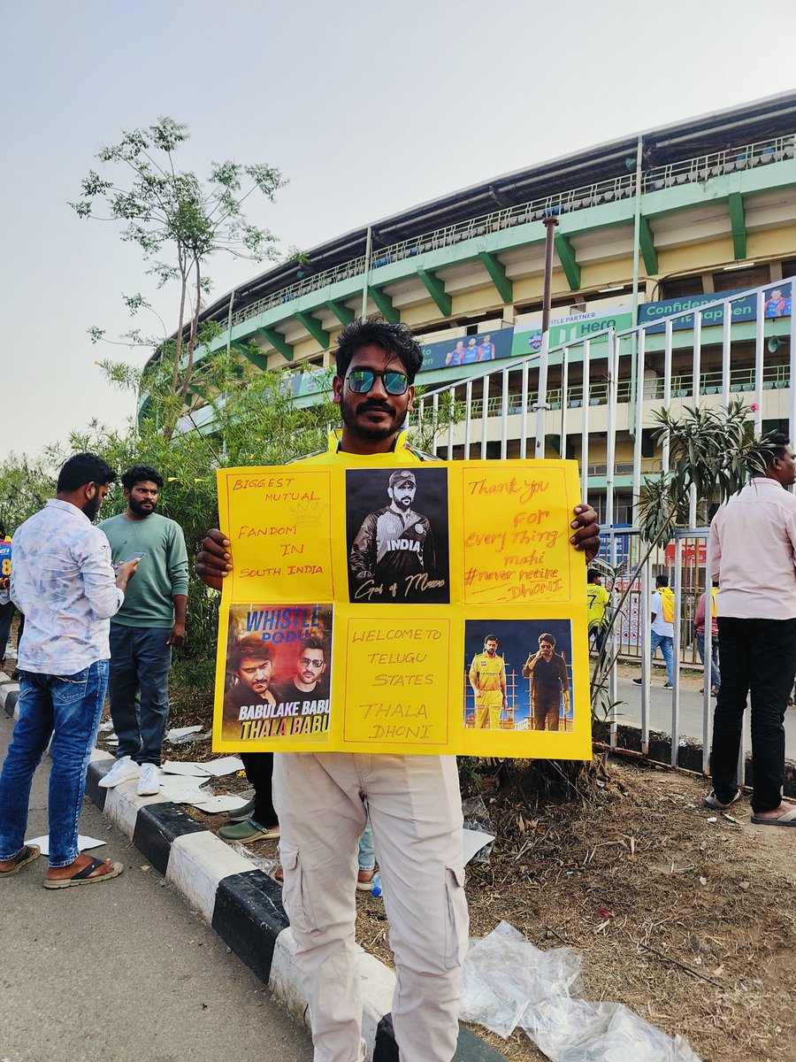 Biggest Mutual fandom in SouthIndia🦁💥 Thala-Mb Cults showing their love at Vizag stadium #GunturKaaram #CSKvsDC