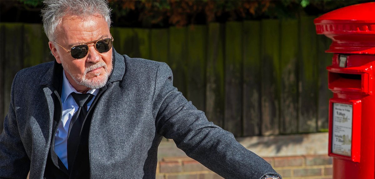 Paul Young is touring the UK to celebrate 40 years of his hit album No Parlez and he'll be dropping in to Chequer Mead next Sunday 7th April. There are just a handful of seats left so be quick!🎟️ Book Now! loom.ly/Uk9Lw5E @PaulYoungParlez #EastGrinstead #ChequerMead