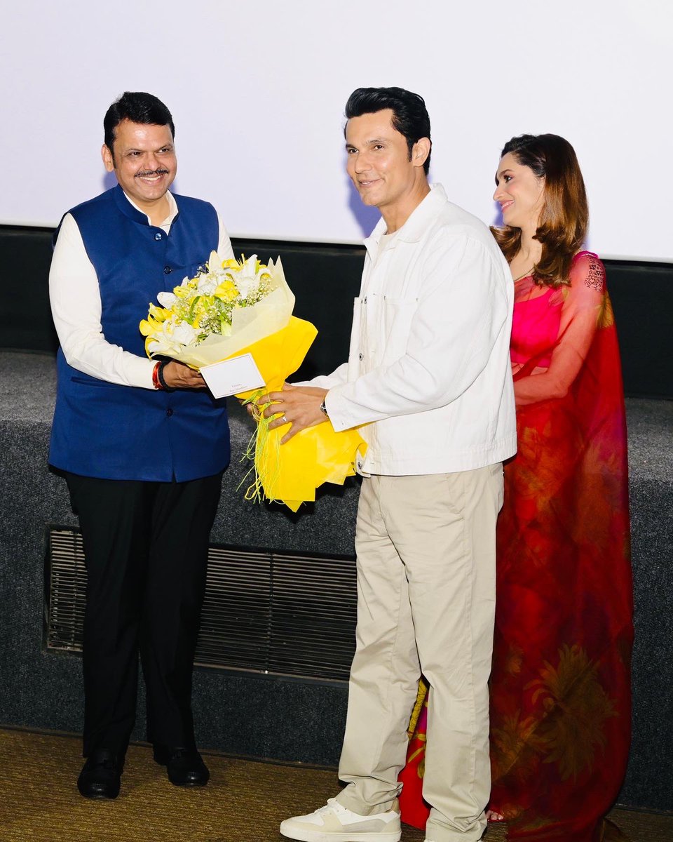 Randeep Hooda (@randeephooda) on Twitter photo Thank you Hon’ble Dy. Chief Minister of Maharashtra Shri <a href="/Dev_Fadnavis/">Devendra Fadnavis</a> ji for gracing the Marathi Special Screening of #SwatantryaVeerSavarkar and for his encouragement, support in honouring the legacy of the Great #VeerSavarkar 🙏🇮🇳🇮🇳
Special thanks to my friend <a href="/subodhbhave09/">Subodh Bhave सुबोध भावे</a> Thank you Hon’ble Dy. Chief Minister of Maharashtra Shri <a href="/Dev_Fadnavis/">Devendra Fadnavis</a> ji for gracing the Marathi Special Screening of #SwatantryaVeerSavarkar and for his encouragement, support in honouring the legacy of the Great #VeerSavarkar 🙏🇮🇳🇮🇳
Special thanks to my friend <a href="/subodhbhave09/">Subodh Bhave सुबोध भावे</a>