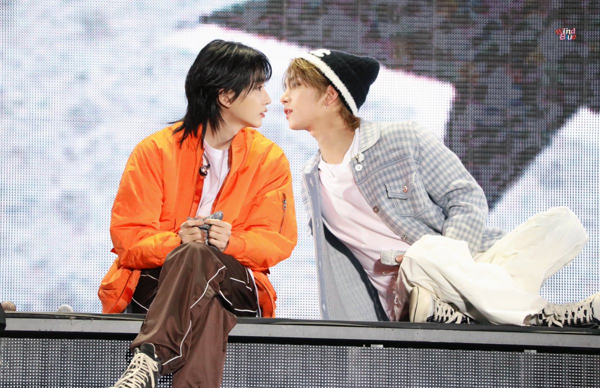 240331 FOLLOW AGAIN DAY2

？

#슈아 #조슈아 #JOSHUA 
#정한 #윤정한 #JEONGHAN 
<a href="/pledis_17/">세븐틴(SEVENTEEN)</a>