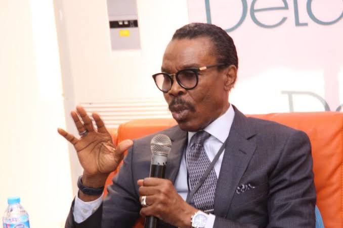 Dangote Refinery Set to Drive Diesel Price Below N1,000, Says Expert 

During an appearance on Channels TV’s news bulletin, Bismark Rewane, the Managing Director of Financial Derivatives Company Limited, made a noteworthy prediction regarding the impending decrease in the pump