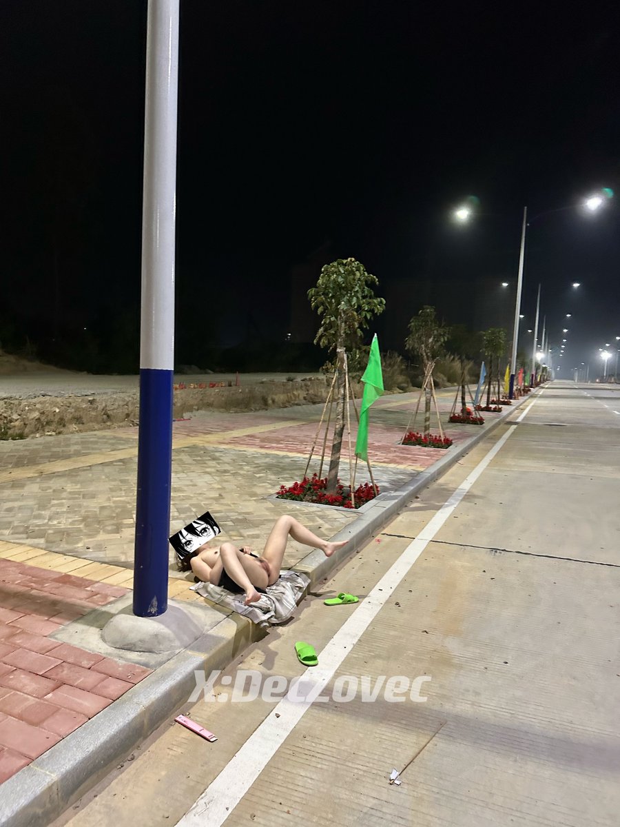 福利姬DecZovec.🍄分享的黄推图片3 - 网红私拍内容