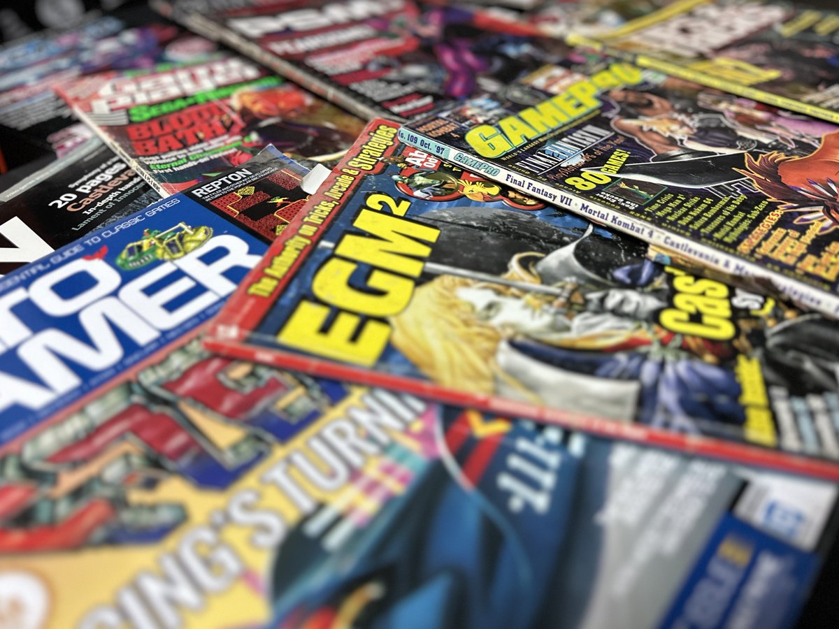 american80s's tweet photo. Paper stock, dimensions, binding and printing... Guest contributor @32BitLibrary takes a deep (deep) dive into your favourite magazines. From EGM and NextGen to Game Informer and OPM. Read more 👉 https://t.co/PbbgH9cFP8
#RetroGaming #RetroMagazines #EGM #Playstation #Design #Magazines #GameInformer 🌴🌞