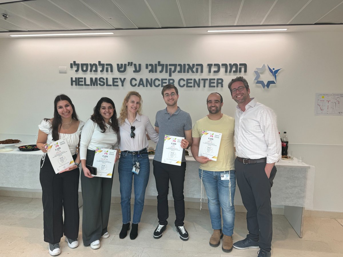 Excited to share that four of our medical students @HebrewU have been awarded scholarships from the Israeli Lung Cancer Foundation for their research @Hadassah on lung cancer ! Future is bright🎓🔬. Big thanks to @ShaniShilo and ILCF for their support #Research #LungCancer