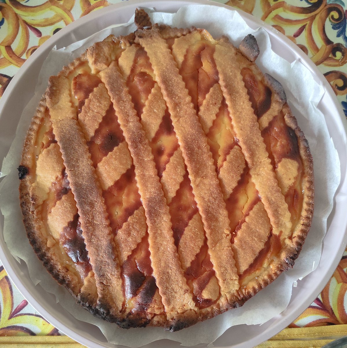 mpina_t's tweet photo. Non è Pasqua senza la pastiera 
#seiparole #scritturebrevi #SBLab24
Auguri a tutti 🐣 https://t.co/Quzmpw40Wc