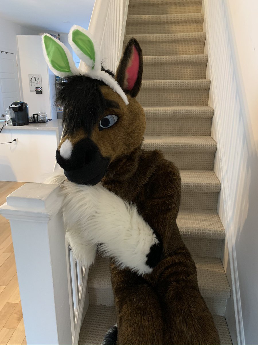 Hoppy Easter! 🥚 Take some time for you today, and collect those eggs! ❤️ 📷: @RhyeRhythm