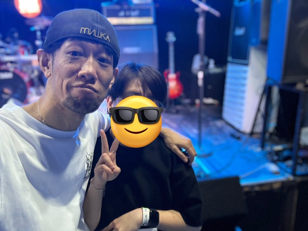 GUYZのライブを見て来ました！！！！！！！！
心から一番の楽しんだライブでした。(自分のジャンプ力がそんなにいいとはおもわなかった笑)
6月まで待ちます！
今日のライブ最高だった。韓国に来てくれてありがとうございます！！！
<a href="/GUYZ_official/">GUYZ_official</a> 
<a href="/ryo_sama_osaru/">Ryo@GUYZのギター</a> 
<a href="/yayooland/">yayoo ヤユ 야유</a> 
<a href="/heihei1365/">Shuhei@GUYZ</a>