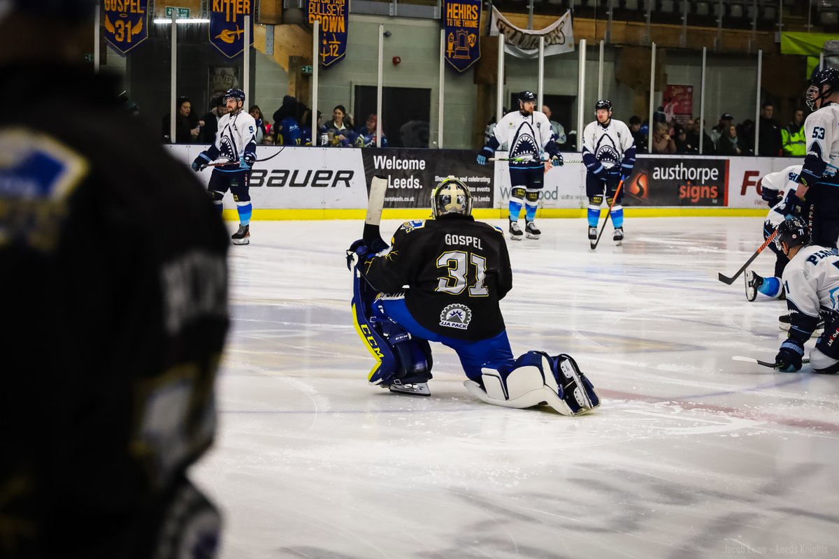 After a Saturday night off, the boys are stretching and getting ready since... IT'S GAMEDAY!💥 We travel to Hull later today, to face the Seahawks ahead of back-to-back Playoff games against them next week!👊 🎟️ bit.ly/LKTix2324 ⚔️🦅