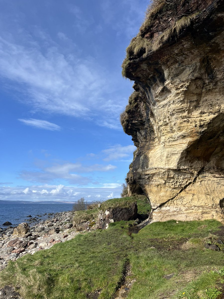 Just fantastic introduction to the joys of field geology on 1st yr field course to Arran @UoBEarthScience