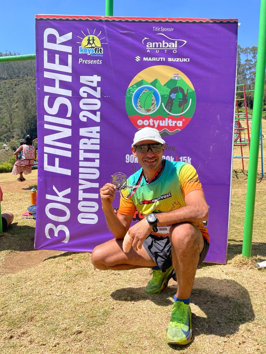ColAmitkumar's tweet photo. *🇮🇳 "This is what Heroes are made of! 💪 Ek Yodha, Maj Sachin Kuntal, a paratrooper, was recently attacked in Ropar, Punjab, but that didn't stop him. Just 20 days later, on Easter Sunday, this extraordinary warrior with fractured fingers and a head injury completed a 30km marathon in Ooty, securing a bronze medal! 🏅 This is the indomitable spirit of the @indianarmy, standing between you and our nation's enemies. #Heroes #IndianArmy #EasterSunday"*