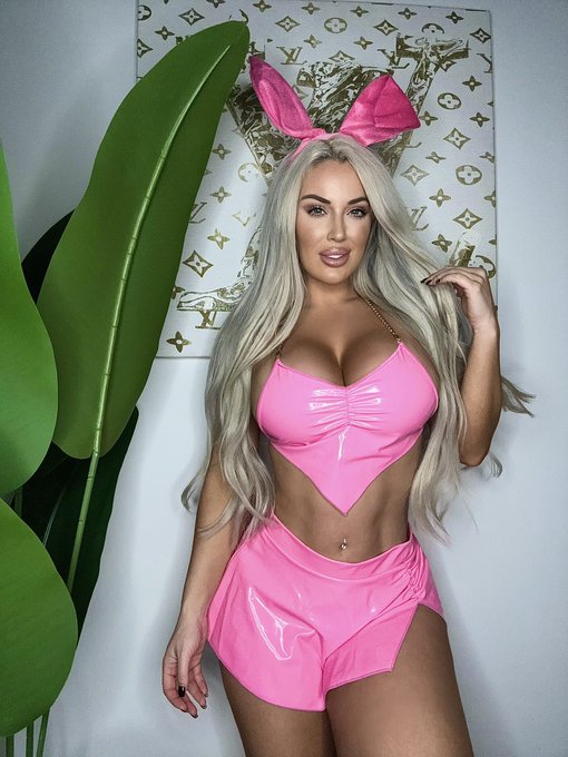 Happy Easter 🐰 https://t.co/KVCmMpeEm4