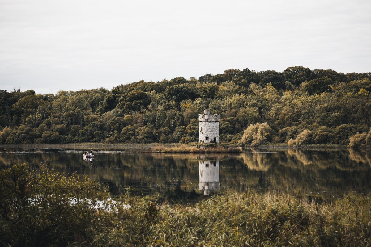 😍 Crom Castle, Ireland. 

With fisherman.