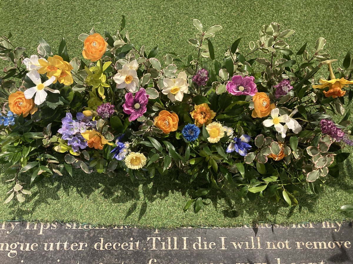 Catherine Ogle (@catherineogle) on Twitter photo He is risen! Happy Easter! Hoping that your Easter will bring joy and hope. Everyone very welcome <a href="/WinCathedral/">Winchester Cathedral</a> He is risen! Happy Easter! Hoping that your Easter will bring joy and hope. Everyone very welcome <a href="/WinCathedral/">Winchester Cathedral</a>