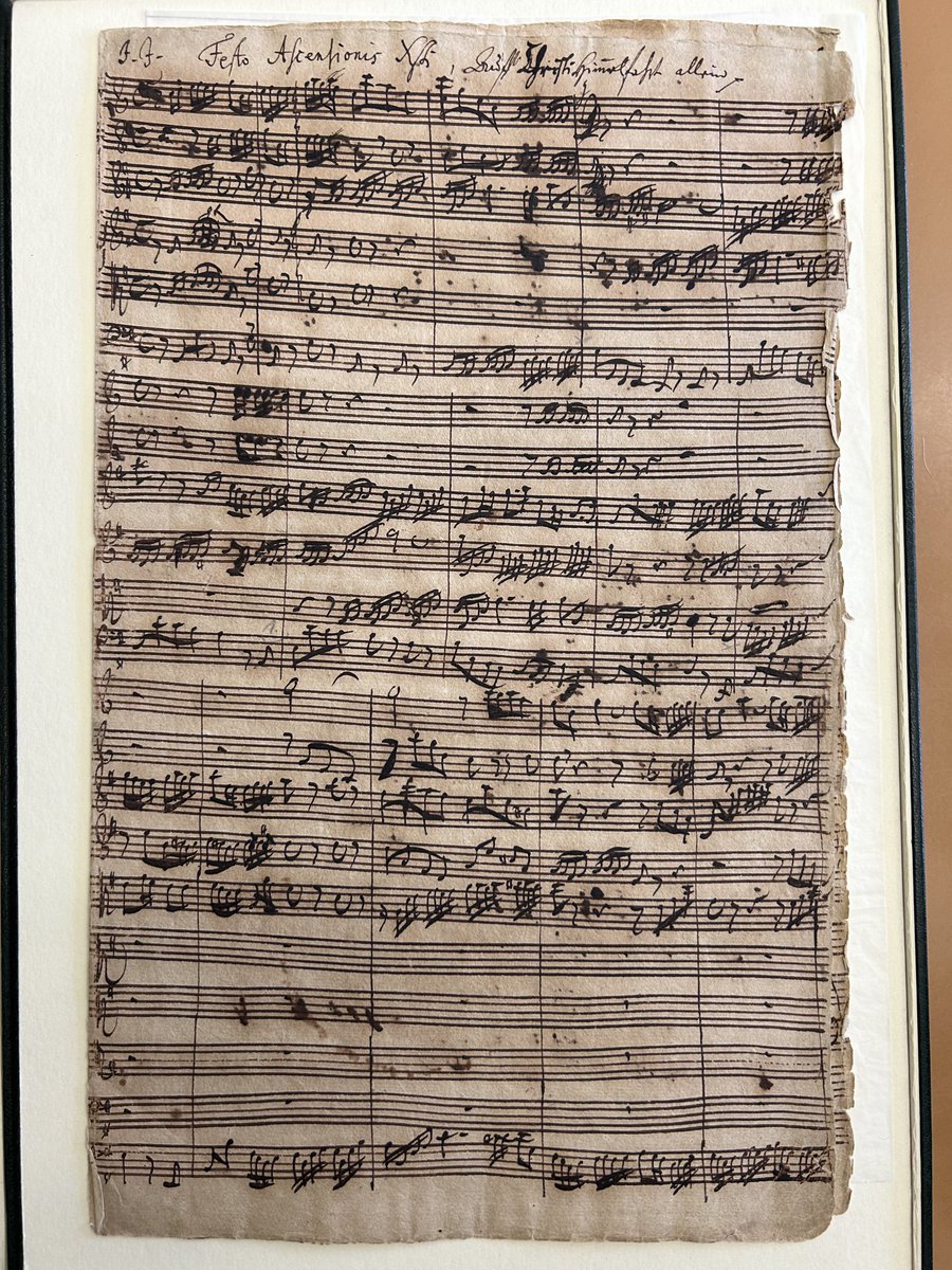 On Bach’s birthday, enjoy our latest acquisition ⁦@bodleianlibs⁩, the autograph MS of his cantata for Ascension Day: ‘Auf Christi himmelfahrt allein’, from the collection of the late Sir Ralph Kohn, gifted through AIL. On display now in our ‘Write, Cut, Rewrite’ show!