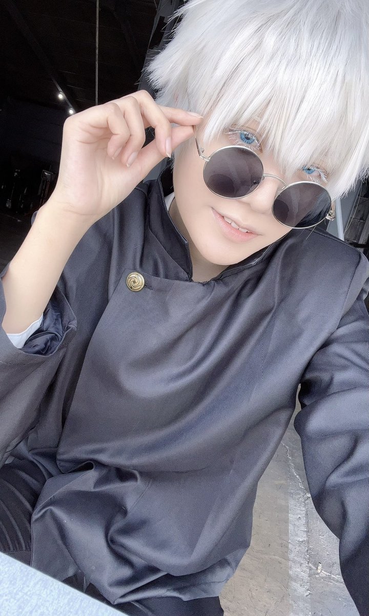 _near03's tweet photo. Day2.

急遽、個撮で五条悟（17歳＆28歳）
やりました〜！！！✌🏻️🩵 https://t.co/vwdz8smjly