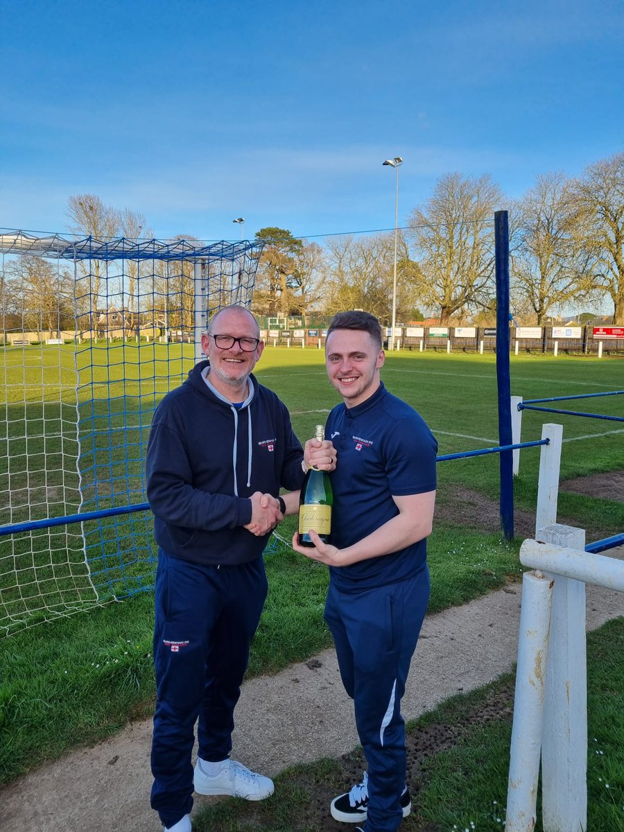 🔵⚪️FINAL🔵⚪️ Shrivvy 1-1 @pewseyvalefc Yesterday, we shared points with a strong @pewseyvalefc side!! Good luck to @pewseyvalefc for rest of season, Great bunch of lads 👍 Goal scorer: @KieranSutton4 ⚽️ MOTM @jackrockett3 😍 @WiltsLeague @OxOnFootball @YSswindon