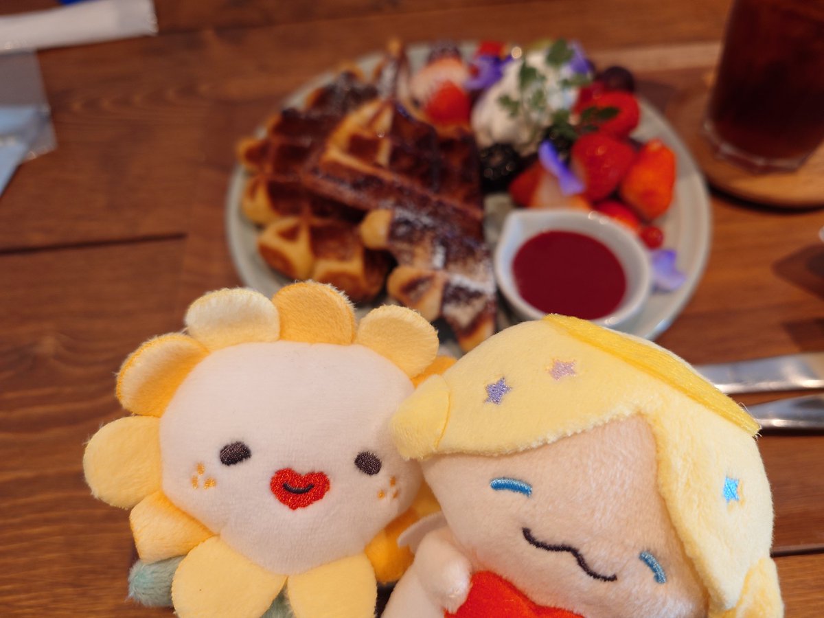 sappin0422's tweet photo. これがホントの食べ納‼
先週も行ったけどやっぱり最後に食べたくて行ってきた!
ブルーベリーはもう無かったから🍓🧇
けごJAMさんの店員さんとお喋り出来たのも嬉しかった♬
Xで繋がってこれば良かった~😣
Live会場で見つけてね!!
#JO1 #Sweetsbar
どれも美味しくて素敵なcafeでした🧡 https://t.co/JPiesHjNVc