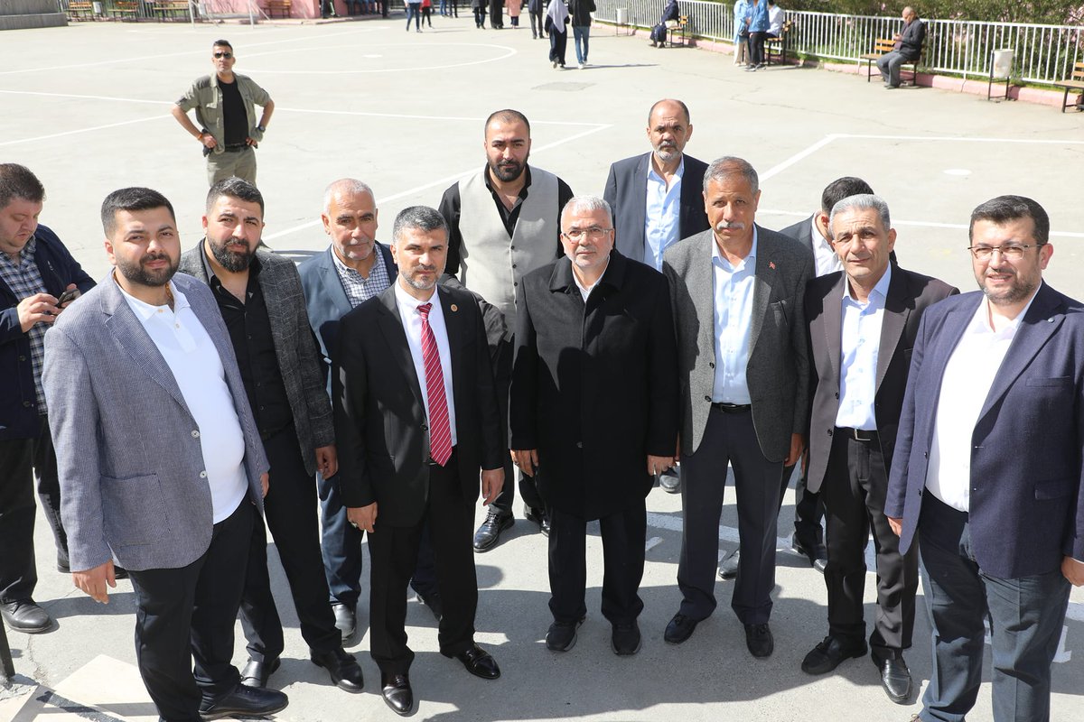 hf_akdogan's tweet photo. Daha güçlü ve daha yaşanılabilir bir Nizip için ve en önemlisi de Ülkemiz, Milletimiz ve Geleceğimiz için oyumuzu kullandık.
Rabbim hayırlara vesile kılsın… https://t.co/uGEqraxGEB