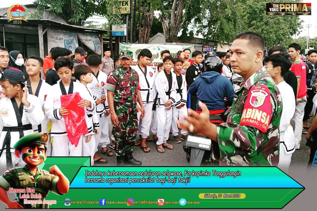 Kodim_0816's tweet photo. Forkopimka Tanggulangin Bersama Pesilat dan Suporter Bagi-bagi Takjil - #tni
#kodam5brw
#korem084bhaskarajaya
#sidoarjo
#BaktiKodamVBrawijaya
#puspentni
#tniad
#dispenad51
#pendam5 https://t.co/wal2Ri2Y0J