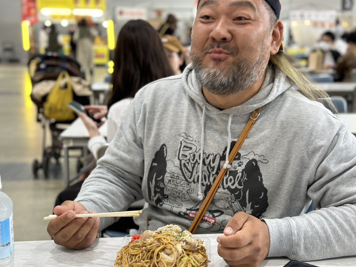 Boovy2012's tweet photo. Boovy的アウトインパクトは、焼きそば屋さんのお姉さんがど真ん中ストレートでした。
#outimpact https://t.co/ss6KkAi21C
