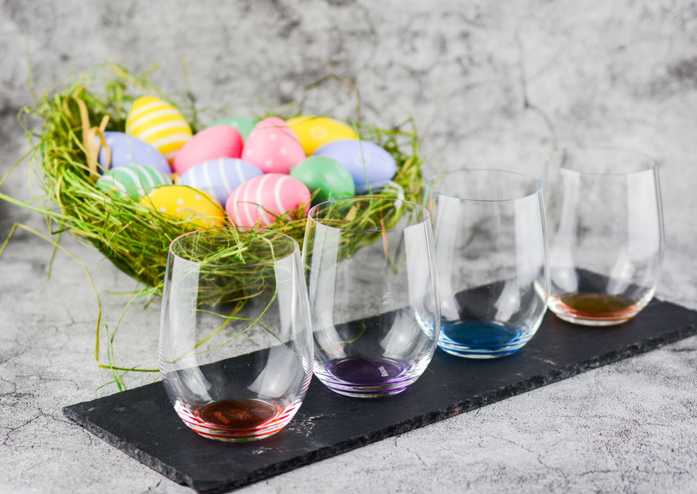 Happy Easter to all who are celebrating! Here's to the blooming of new beginnings, and hopefully some nice wine for you today.