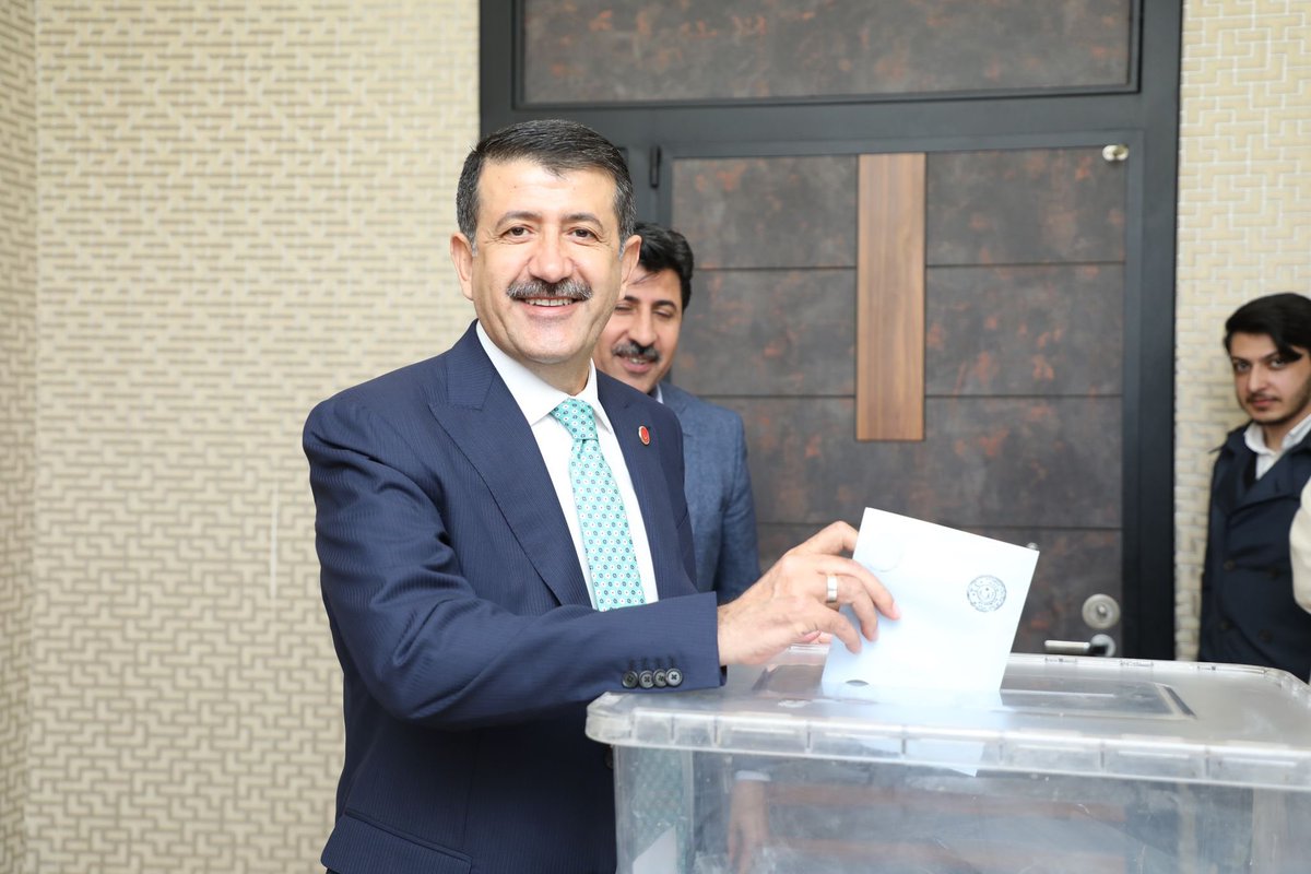 Oyumuzu kullandık. 

Seçimlerin ülkemize, şehrimize, ilçemize hayırlı olmasını dilerim.