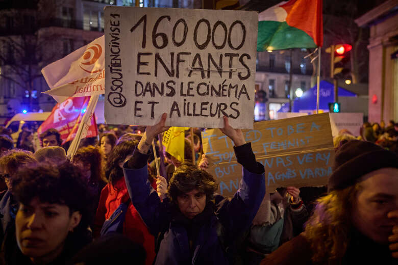 "les déviances de certains ne doivent certainement pas abolir de façon générale la distinction entre l’#auteur et l’#œuvre, nécessaire pour lutter contre la #censure ou l’entrave à la diffusion des œuvres" #AgnèsTricoire lemonde.fr/idees/article/…