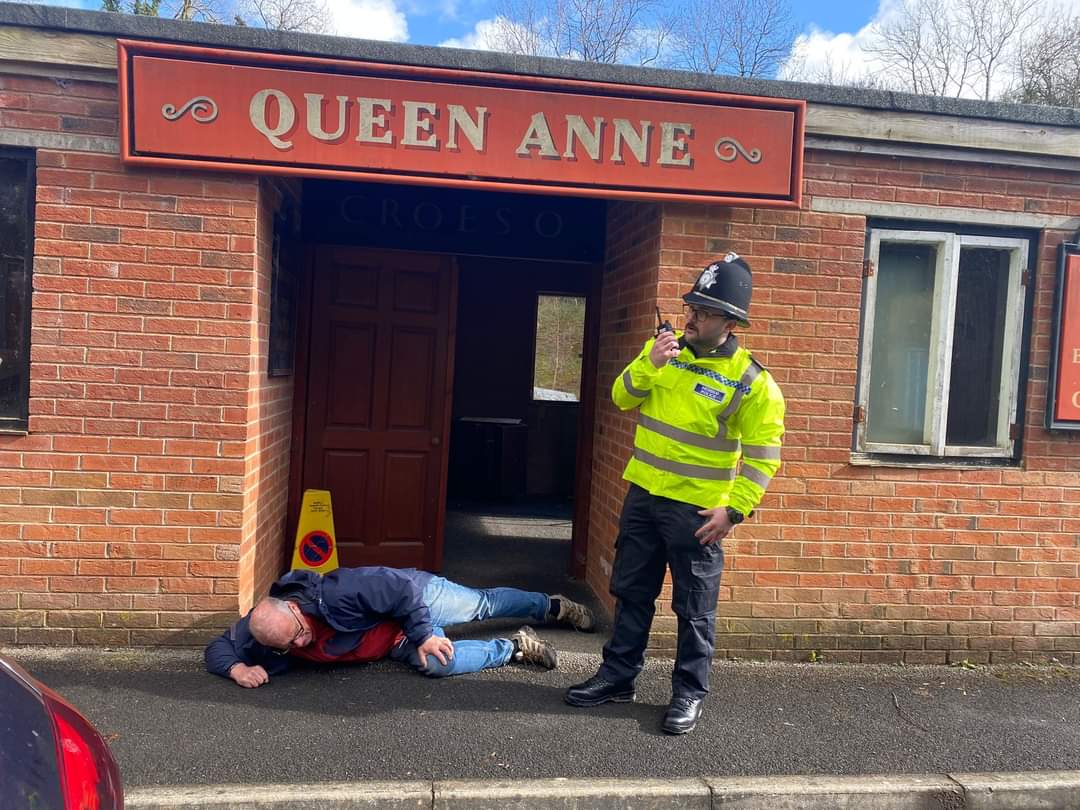 MarkOwenMBE's tweet photo. Great to drop in and see our current SC intake completing their Ops Development training this weekend. Real dedication by the student officers, the role players and their trainer to do this over the Bank Holiday weekend. @NWPVolunteers https://t.co/9v7L6LiekY