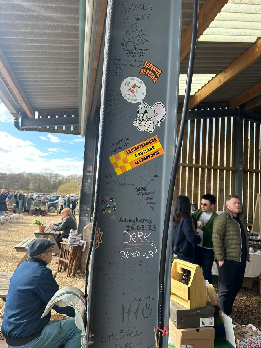 L&R4X4Response tweet media