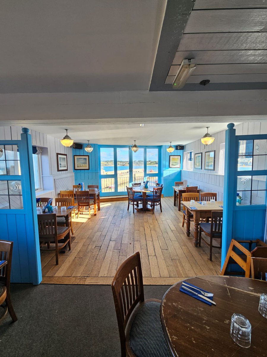 ScillyI's tweet photo. Easter 🐣 Sunday at the islands no.1 !!
@Etheringtons 🥩 🐷 and of course ‘Cornish Spring Lamb’ served 12-8pm,children eat free !! #bargain @jenkins_neil @AmeliaMills1 @IWTScilly @WillLethbridge @iannimmo5 @come2scilly @scillyboating @IOSPartnership @PZHTravelUpdate @IOSPS1 https://t.co/22Xf1btXy2